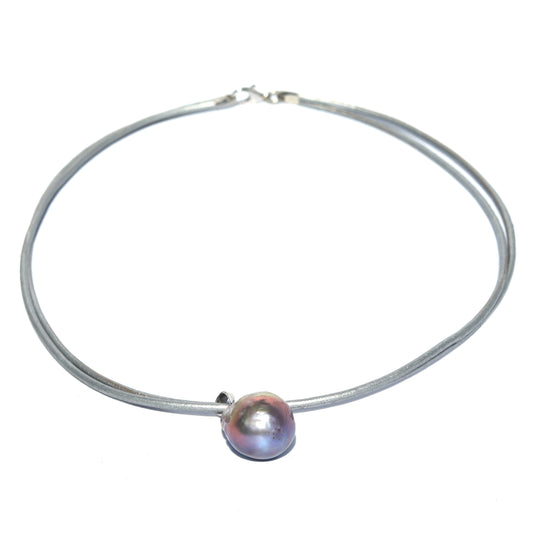 Trendy Suede Necklace with Baroque Pearl - Grey/Grey