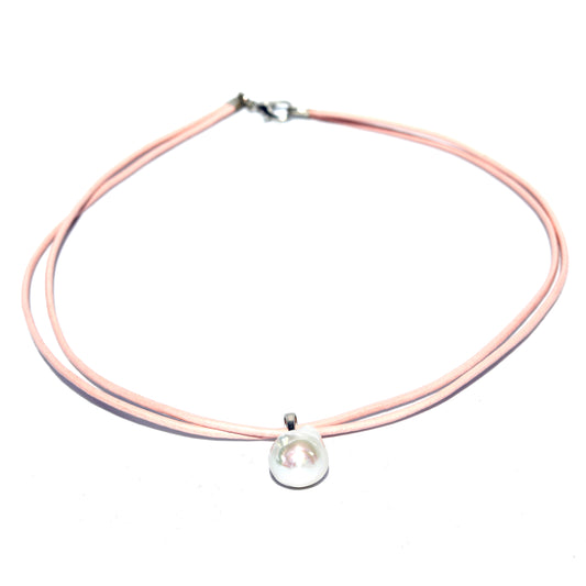 Trendy Suede Necklace with Baroque Pearl - Pink/White