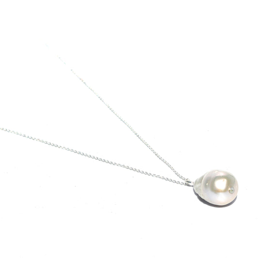 Stylish and Elegant Sterling Silver Chain with White Baroque Pearl